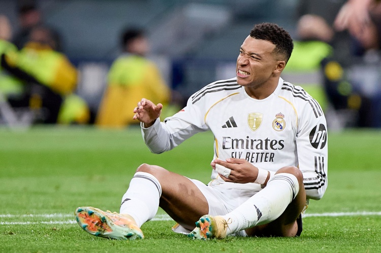 开云-全败！姆巴佩加盟皇马后国内4冠全被巴萨夺去，不过他斩获国外2冠